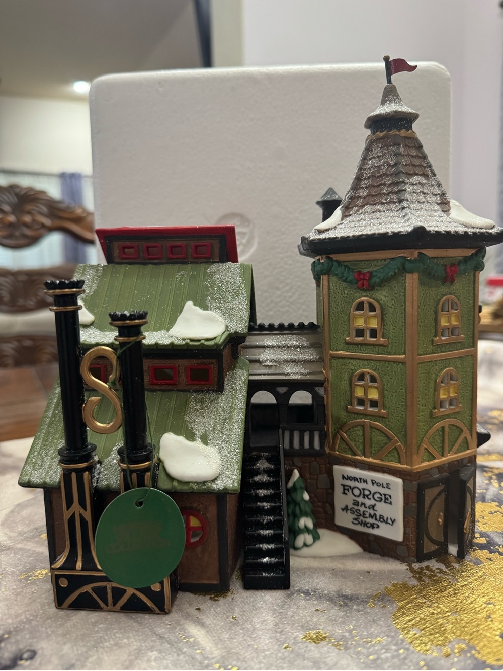 Department 56 ELFIN FORGE & ASSEMBLY SHOP NORTH POLE SERIES